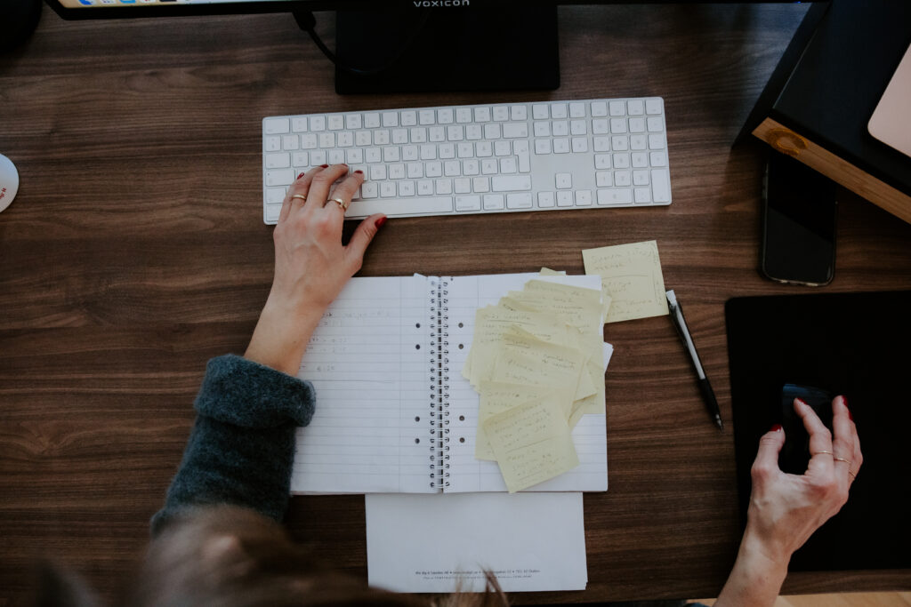 UX-writing kräver en hel del research, intervjuer och en iterativ process.